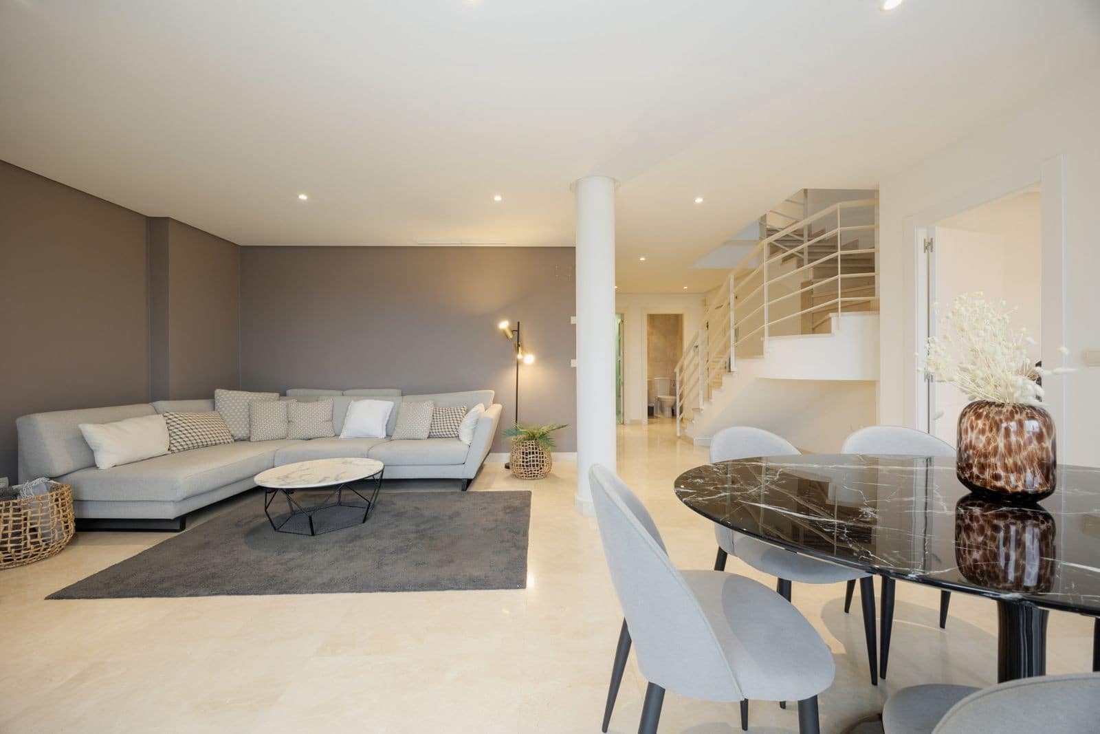 3 sypialnia Apartament na sprzedaż w Marbella z garażem - 690 000 € (Ref: 9670324)