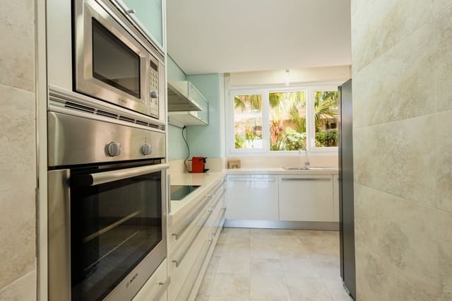 3 soveværelse Lejlighed til salg i Marbella med garage - € 690.000 (Ref: 9670324)