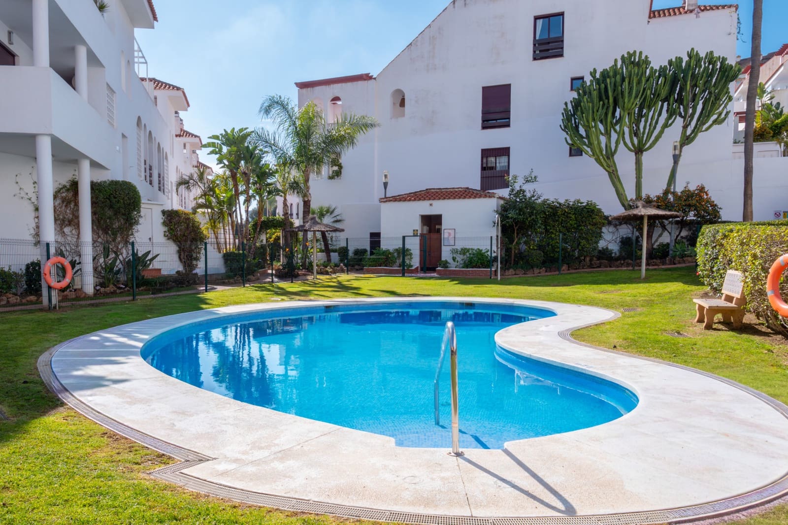 2 slaapkamer Appartement te koop in Marbella met zwembad garage - € 480.000 (Ref: 9674025)