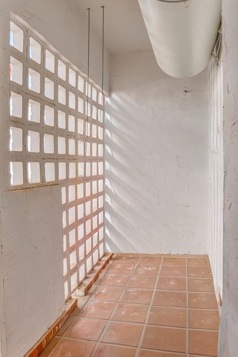 2 soverom Leilighet til salgs i Marbella med svømmebasseng garasje - € 470 000 (Ref: 9674025)