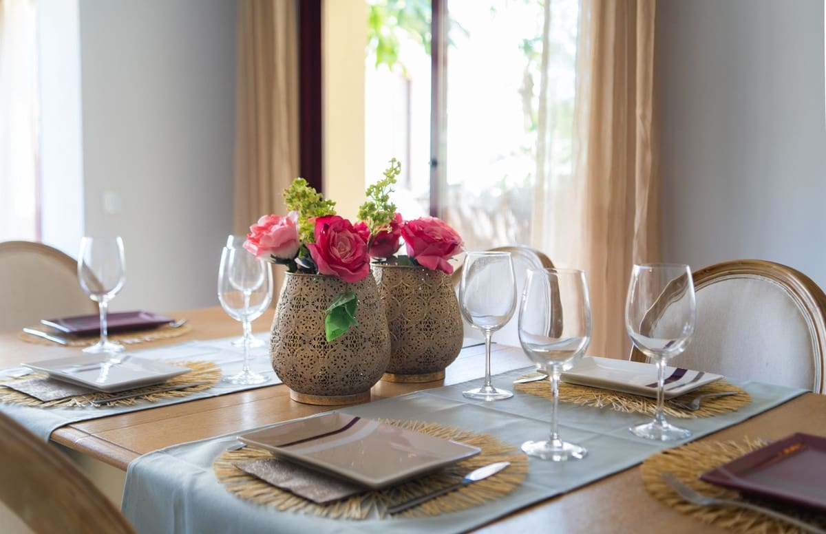 4 quarto Moradia Geminada para venda em Nueva Andalucia com piscina garagem - 970 000 € (Ref: 9677067)