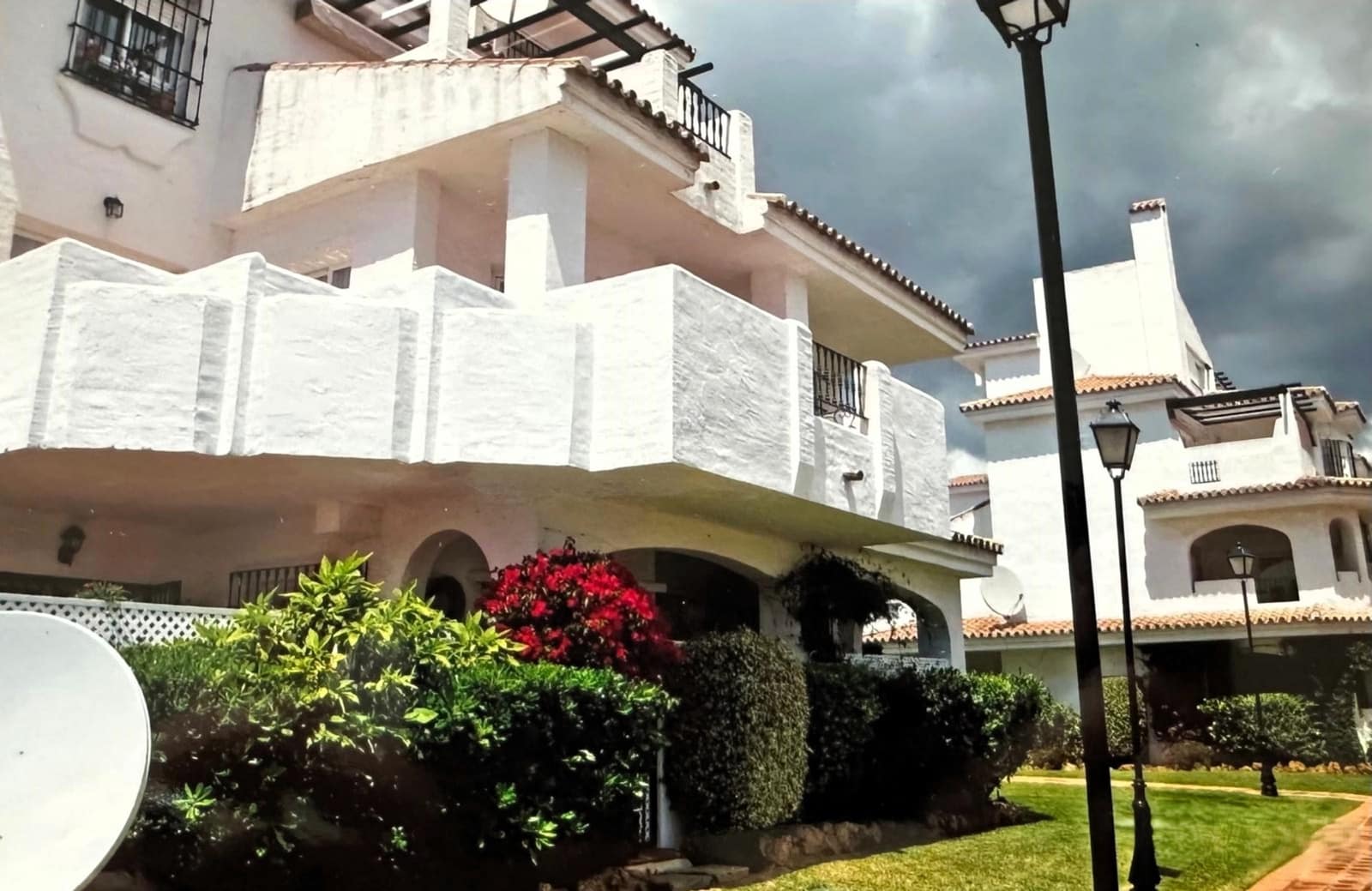 3 sovrum Lägenhet till salu i Marbella - 550 000 € (Ref: 9677069)