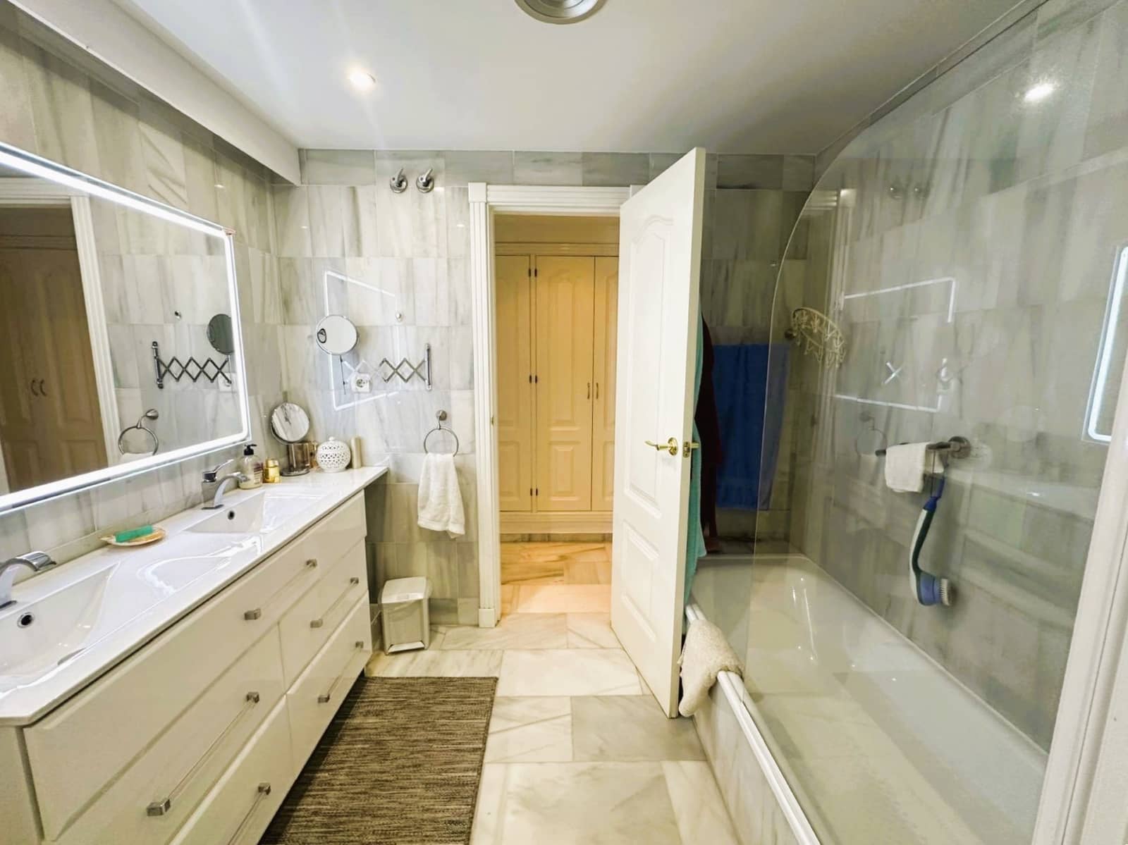 3 bedroom Apartment for sale in Marbella - € 550,000 (Ref: 9677069)