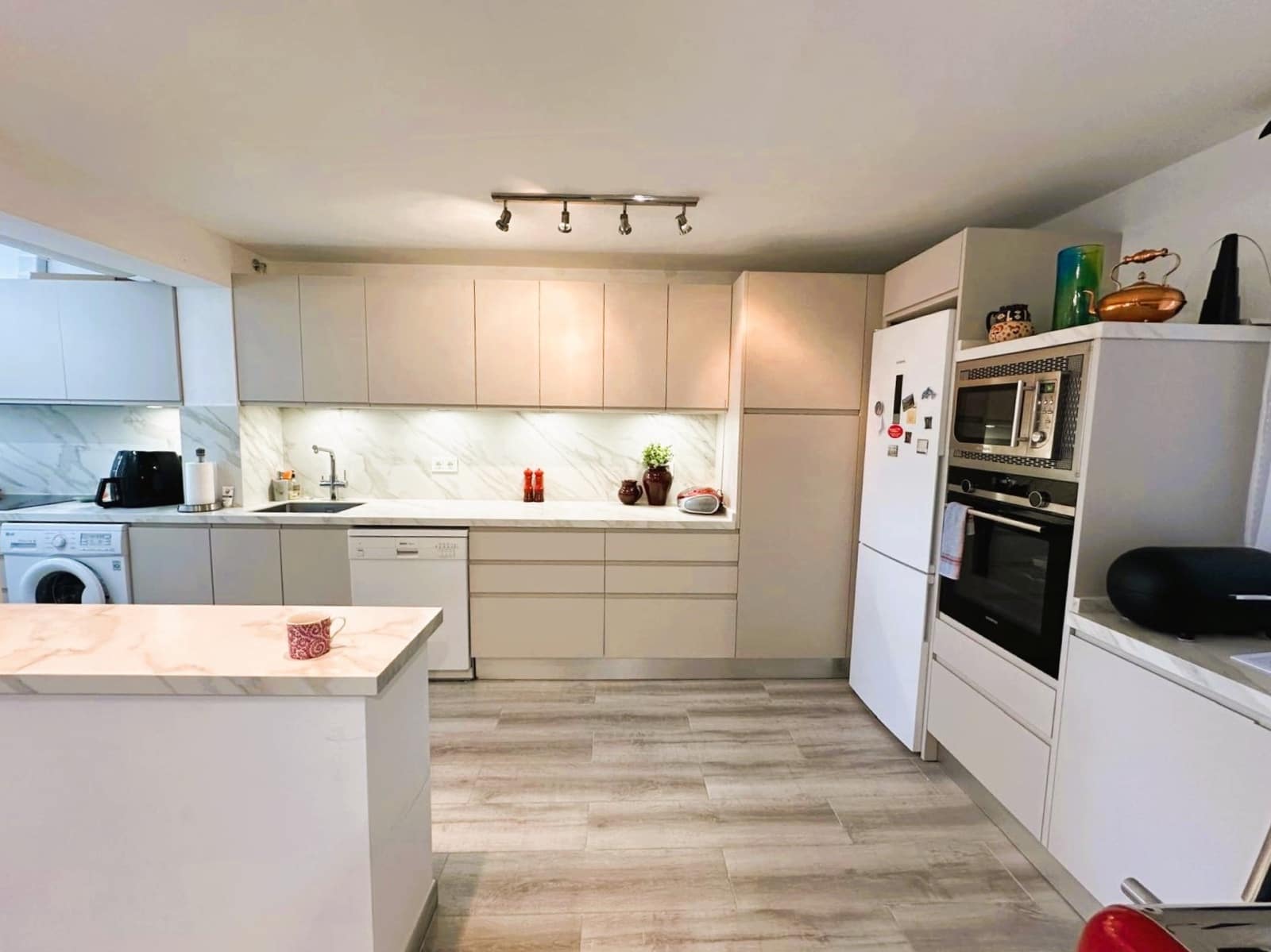 3 bedroom Apartment for sale in Marbella - € 550,000 (Ref: 9677069)