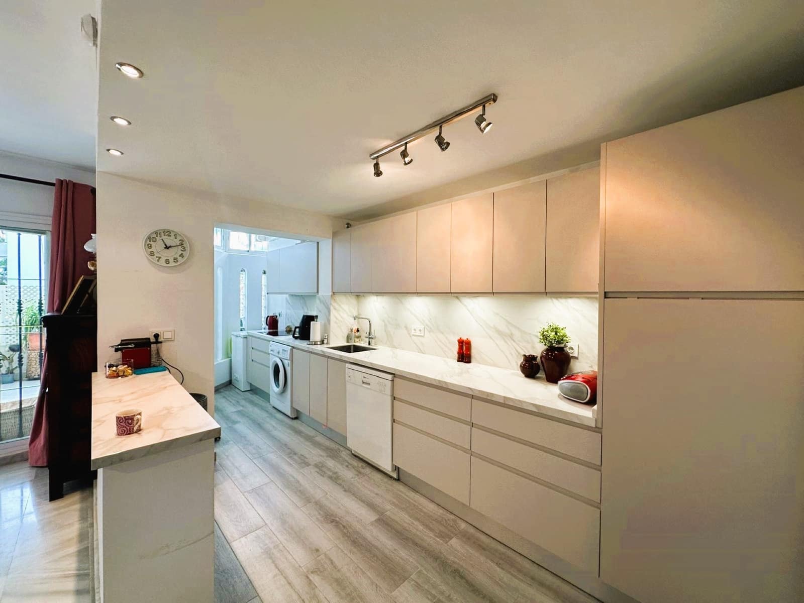 3 bedroom Apartment for sale in Marbella - € 550,000 (Ref: 9677069)