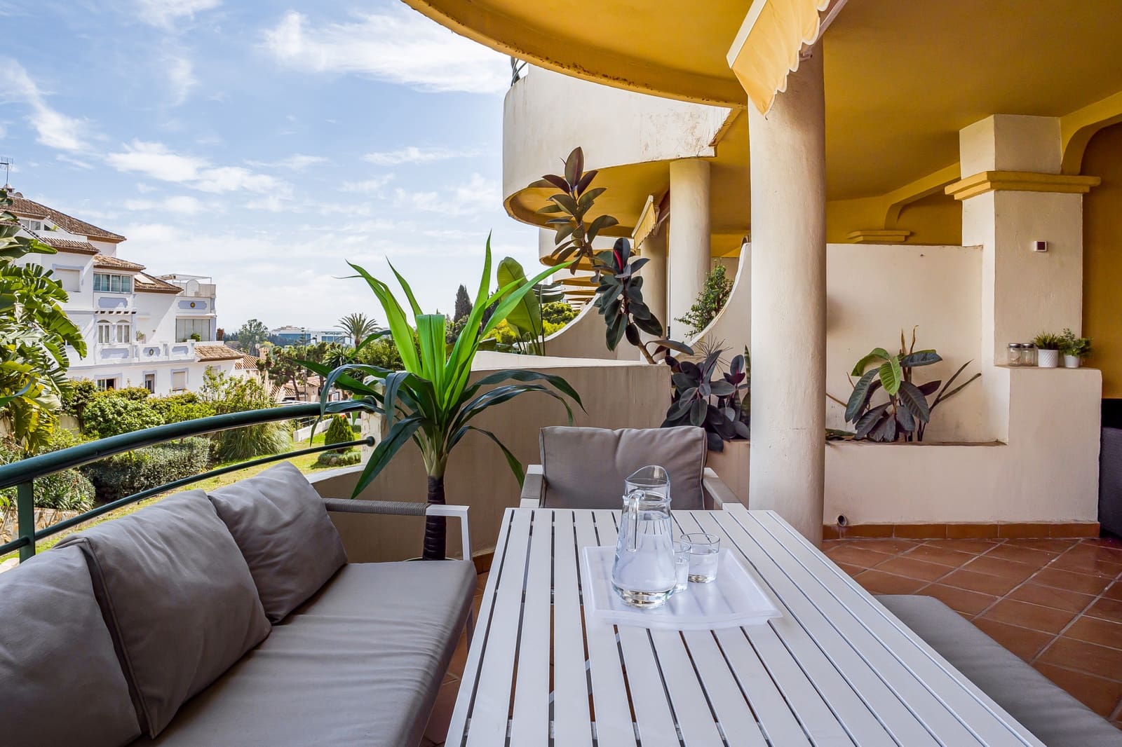3 Zimmer Apartment zu verkaufen in Marbella mit Pool Garage - 499.000 € (Ref: 9677071)