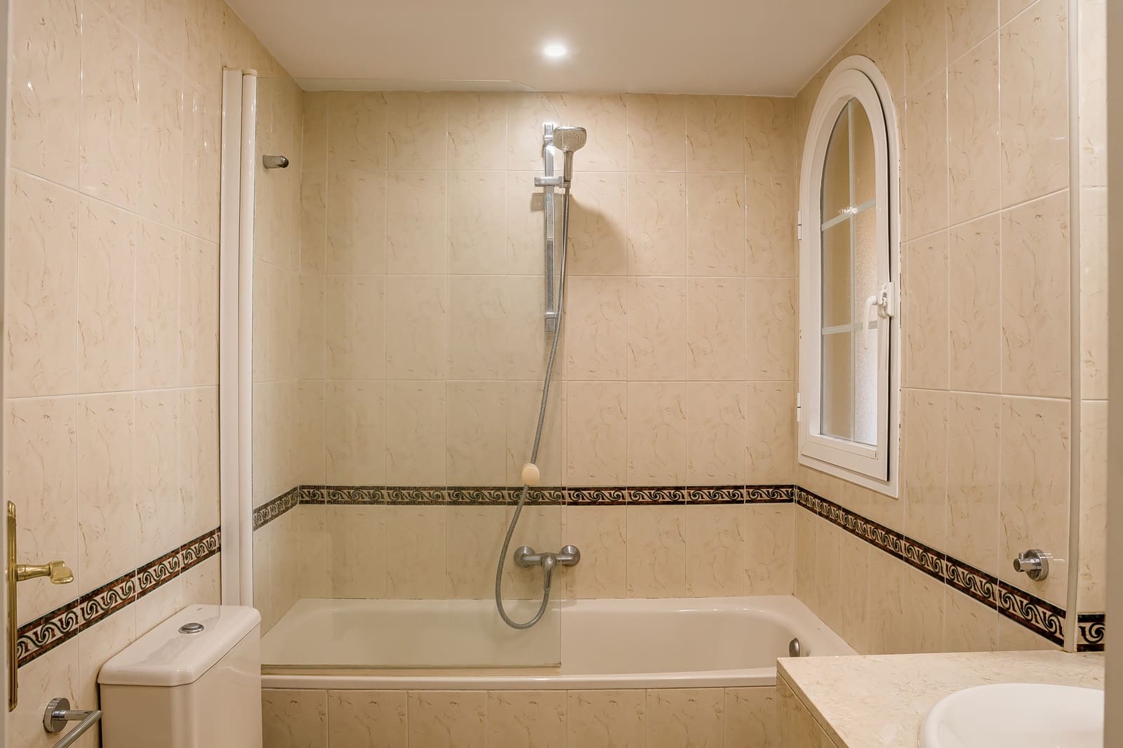 3 Zimmer Apartment zu verkaufen in Marbella mit Pool Garage - 499.000 € (Ref: 9677071)