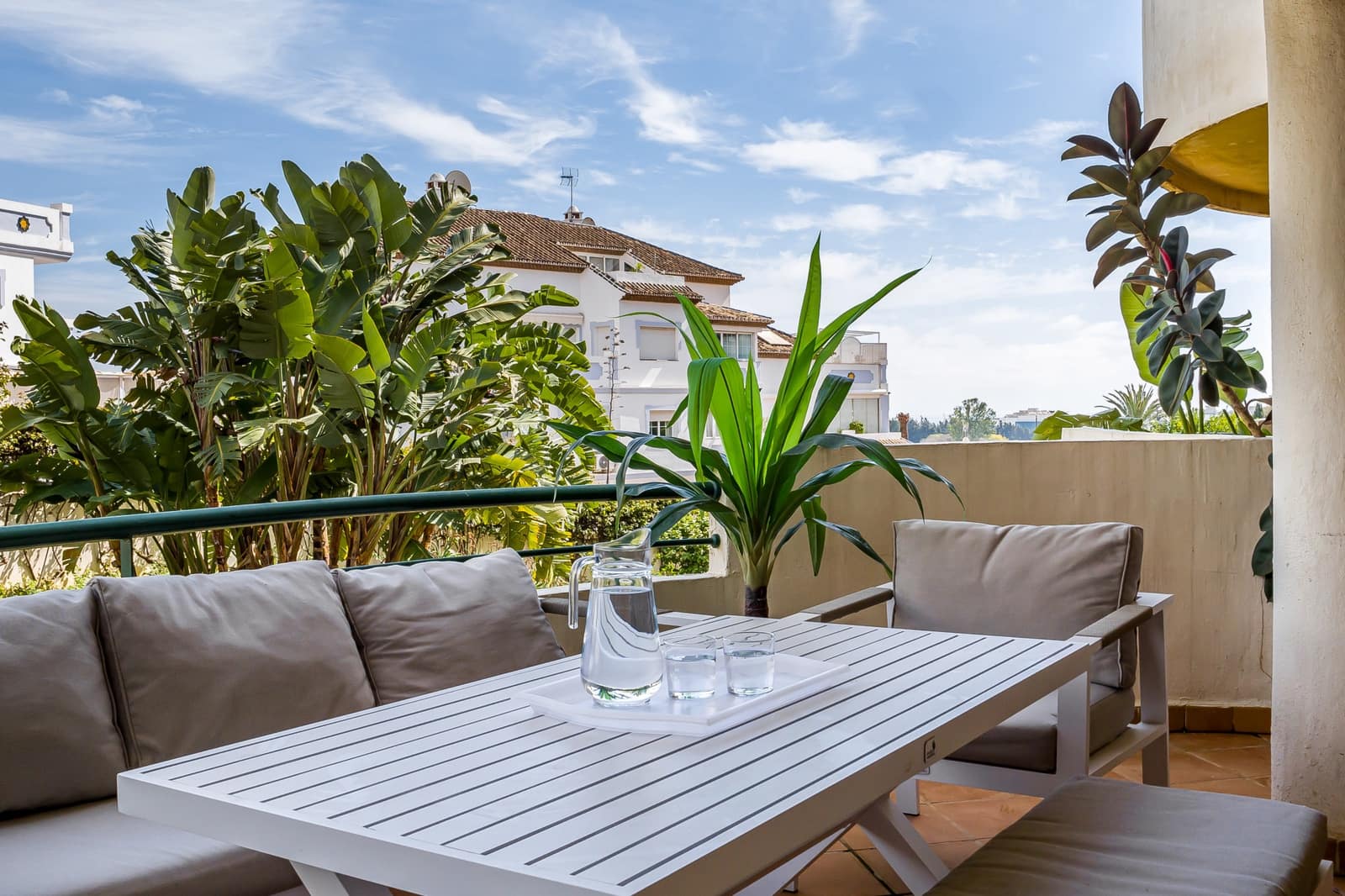 3 Zimmer Apartment zu verkaufen in Marbella mit Pool Garage - 499.000 € (Ref: 9677071)