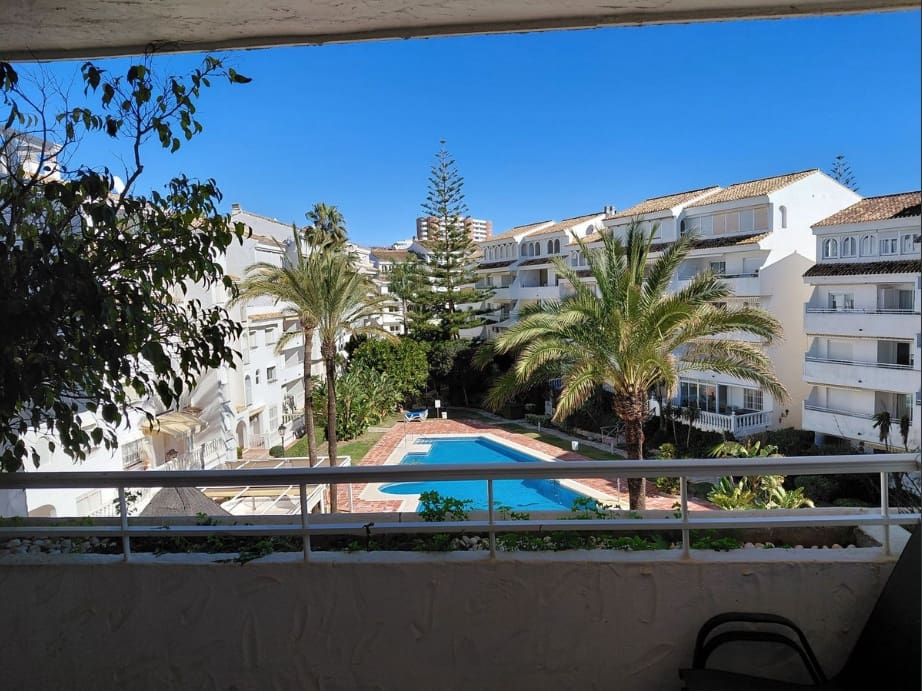 3 quarto Penthouse para venda em Marbella com piscina garagem - 795 000 € (Ref: 9679699)