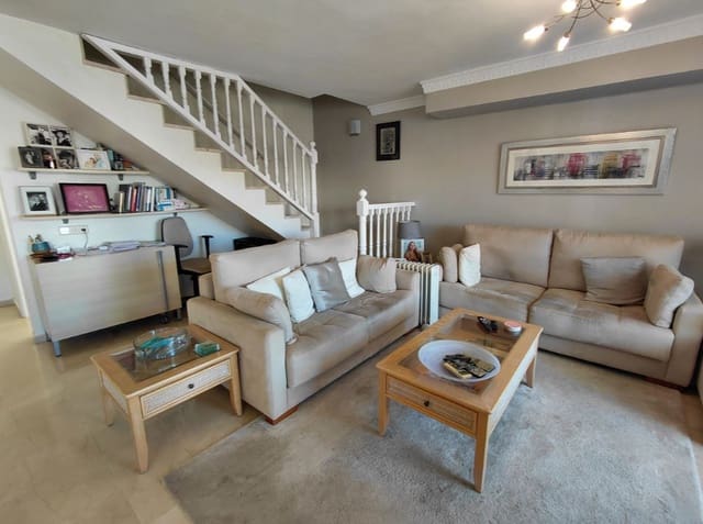 3 quarto Penthouse para venda em Marbella com piscina garagem - 795 000 € (Ref: 9679699)