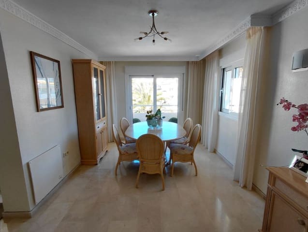 3 quarto Penthouse para venda em Marbella com piscina garagem - 795 000 € (Ref: 9679699)