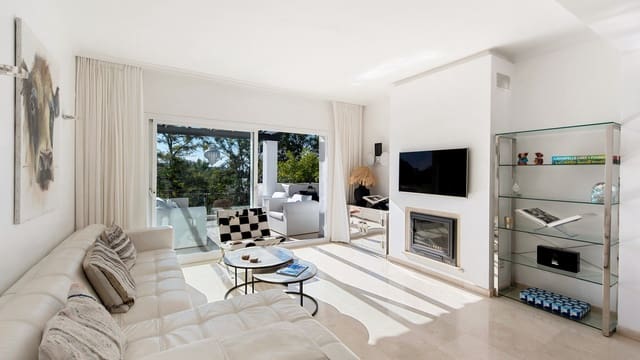 2 soveværelse Penthouse til salg i Marbella med swimmingpool - € 895.000 (Ref: 9679700)