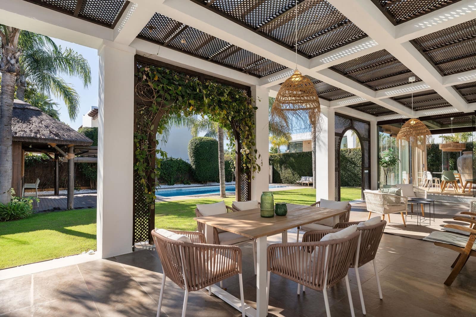 Chalet de 6 habitaciones en San Pedro de Alcantara en venta con piscina garaje - 3.395.000 € (Ref: 9682431)