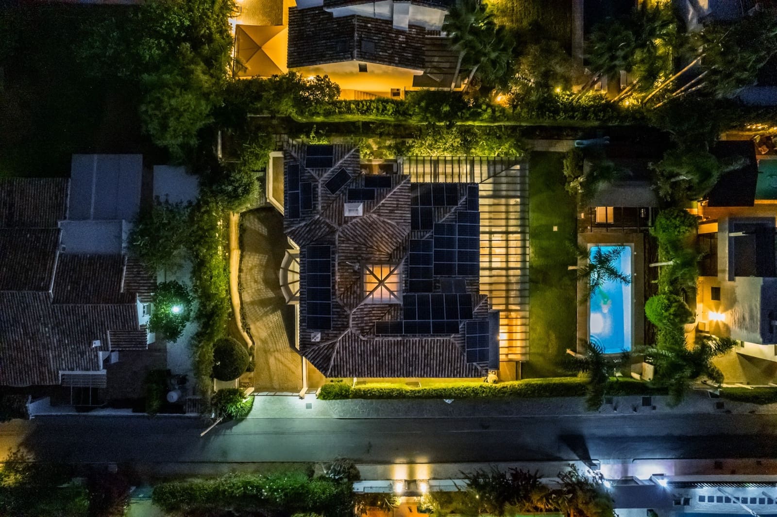 Chalet de 6 habitaciones en San Pedro de Alcantara en venta con piscina garaje - 3.395.000 € (Ref: 9682431)