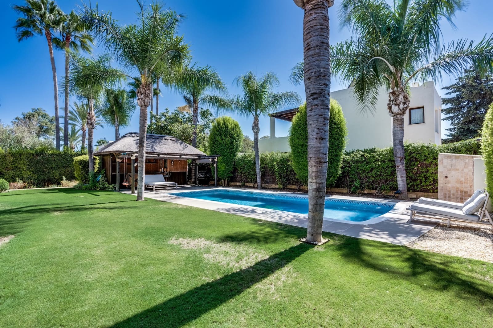 Chalet de 6 habitaciones en San Pedro de Alcantara en venta con piscina garaje - 3.395.000 € (Ref: 9682431)