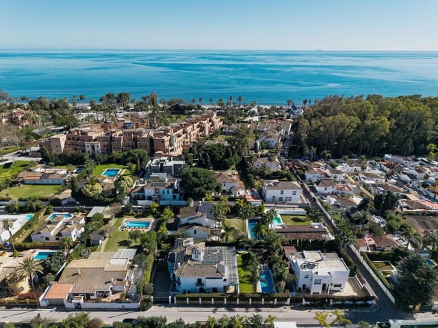 Chalet de 6 habitaciones en Nueva Alcántara, Marbella en venta con piscina garaje - 3.395.000 € (Ref: 9682431)