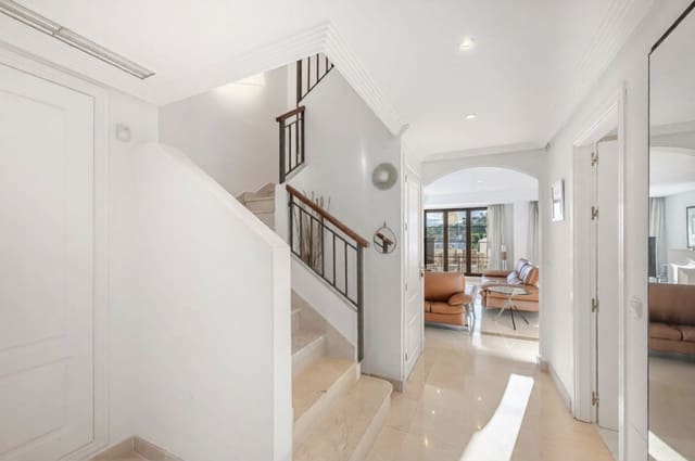 4 sovrum Hus till salu i Los Arqueros, Benahavís med pool garage - 739 000 € (Ref: 9686267)