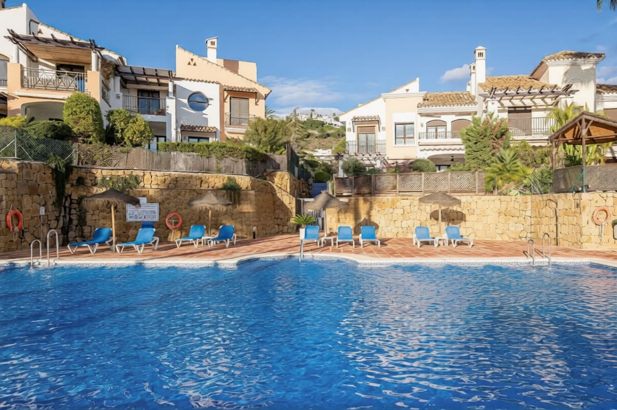 4 sovrum Hus till salu i Los Arqueros med pool garage - 739 000 € (Ref: 9686267)