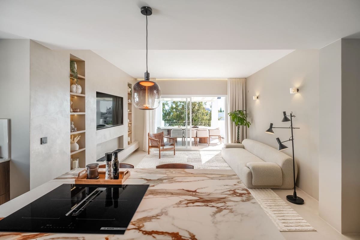 3 soverom Penthouse til salgs i Marbella med svømmebasseng garasje - € 1 349 000 (Ref: 9686268)