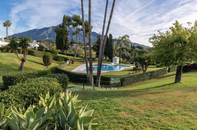 2 Zimmer Apartment zu verkaufen in Nueva Andalucia, Marbella mit Pool Garage - 495.000 € (Ref: 9690395)