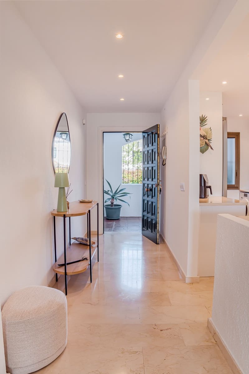 Apartamento de 2 habitaciones en Marbella en venta con piscina garaje - 789.000 € (Ref: 9695172)