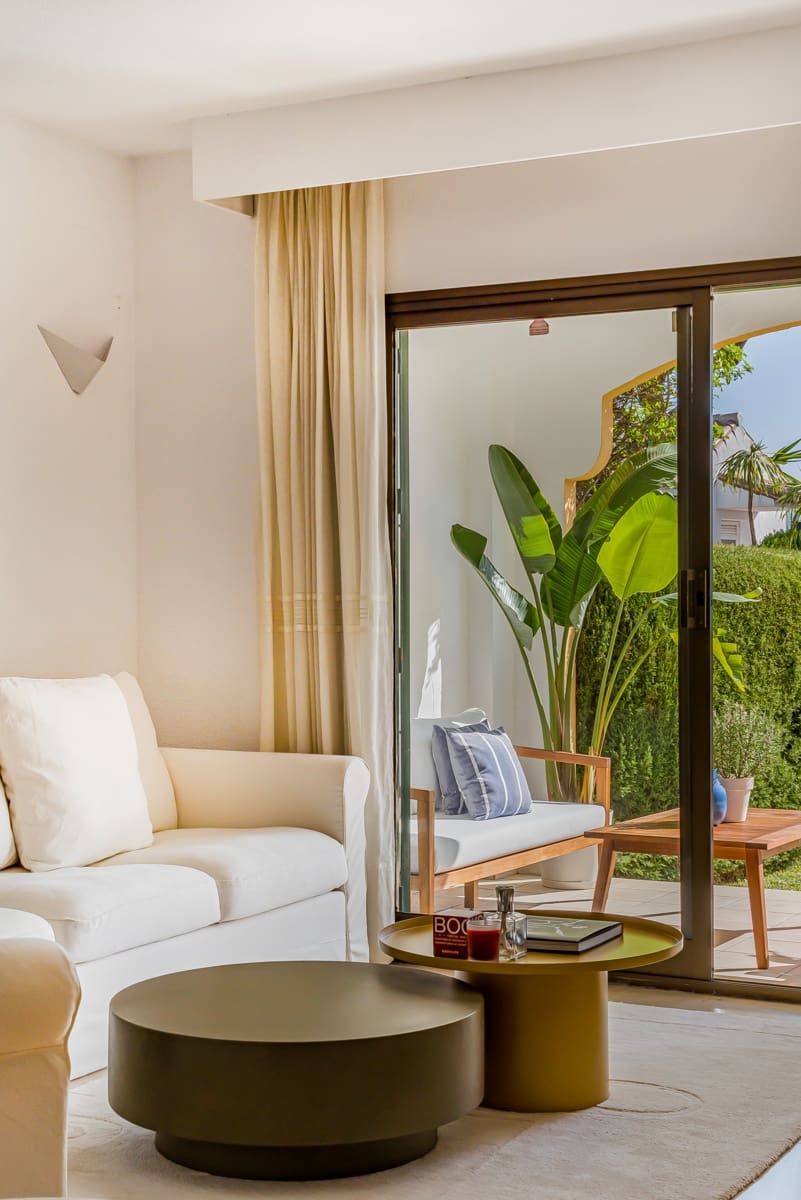 Apartamento de 2 habitaciones en Marbella en venta con piscina garaje - 789.000 € (Ref: 9695172)