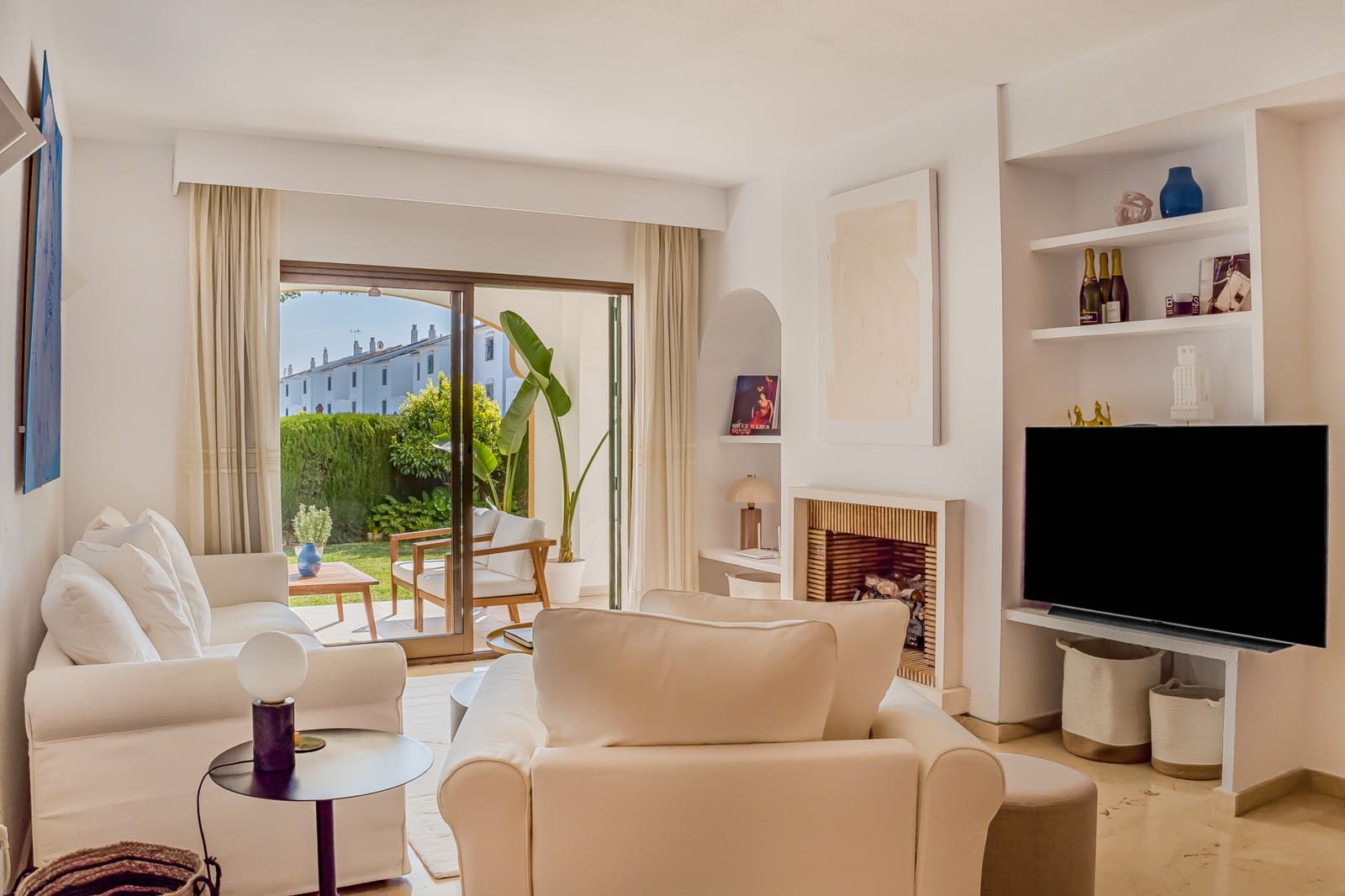 Apartamento de 2 habitaciones en Marbella en venta con piscina garaje - 789.000 € (Ref: 9695172)