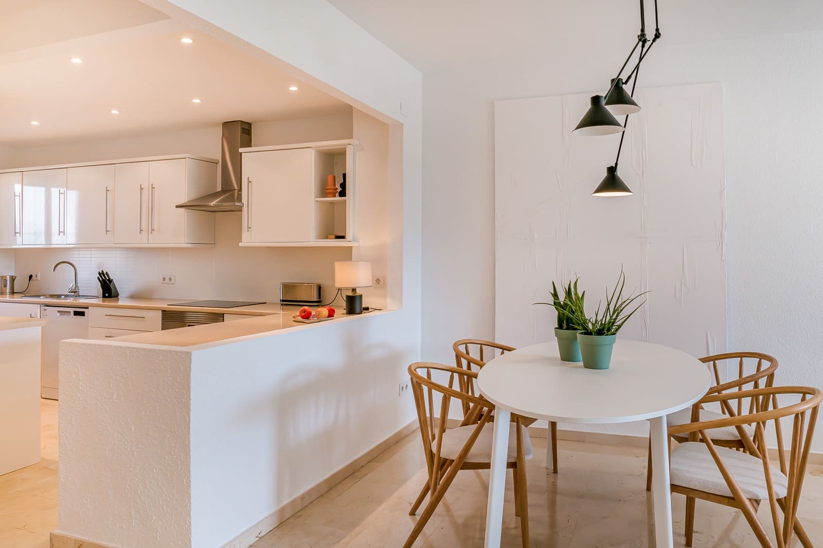 Apartamento de 2 habitaciones en Marbella en venta con piscina garaje - 789.000 € (Ref: 9695172)