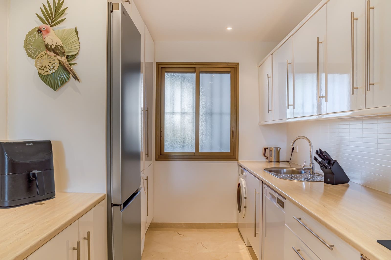 Apartamento de 2 habitaciones en Marbella en venta con piscina garaje - 789.000 € (Ref: 9695172)