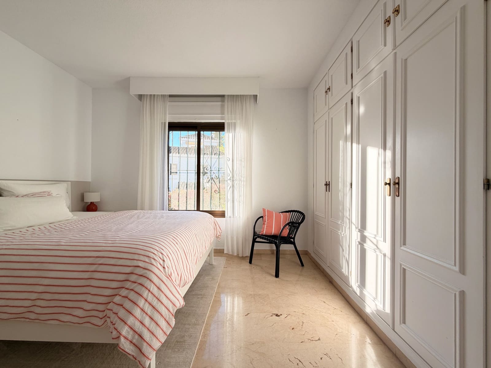 Apartamento de 2 habitaciones en Marbella en venta con piscina garaje - 789.000 € (Ref: 9695172)