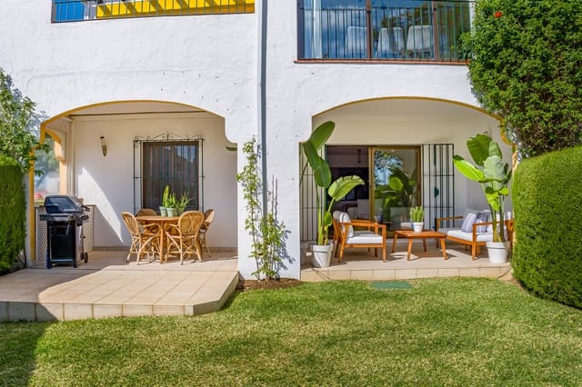 2 soveværelse Lejlighed til salg i Nueva Andalucía Centro, Marbella med swimmingpool garage - € 789.000 (Ref: 9695172)