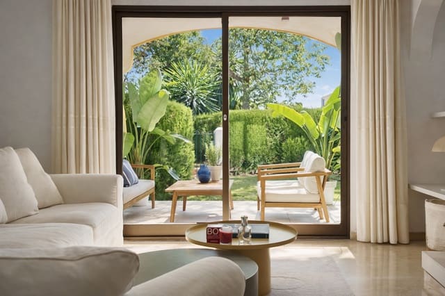 2 soveværelse Lejlighed til salg i Nueva Andalucía Centro, Marbella med swimmingpool garage - € 789.000 (Ref: 9695172)