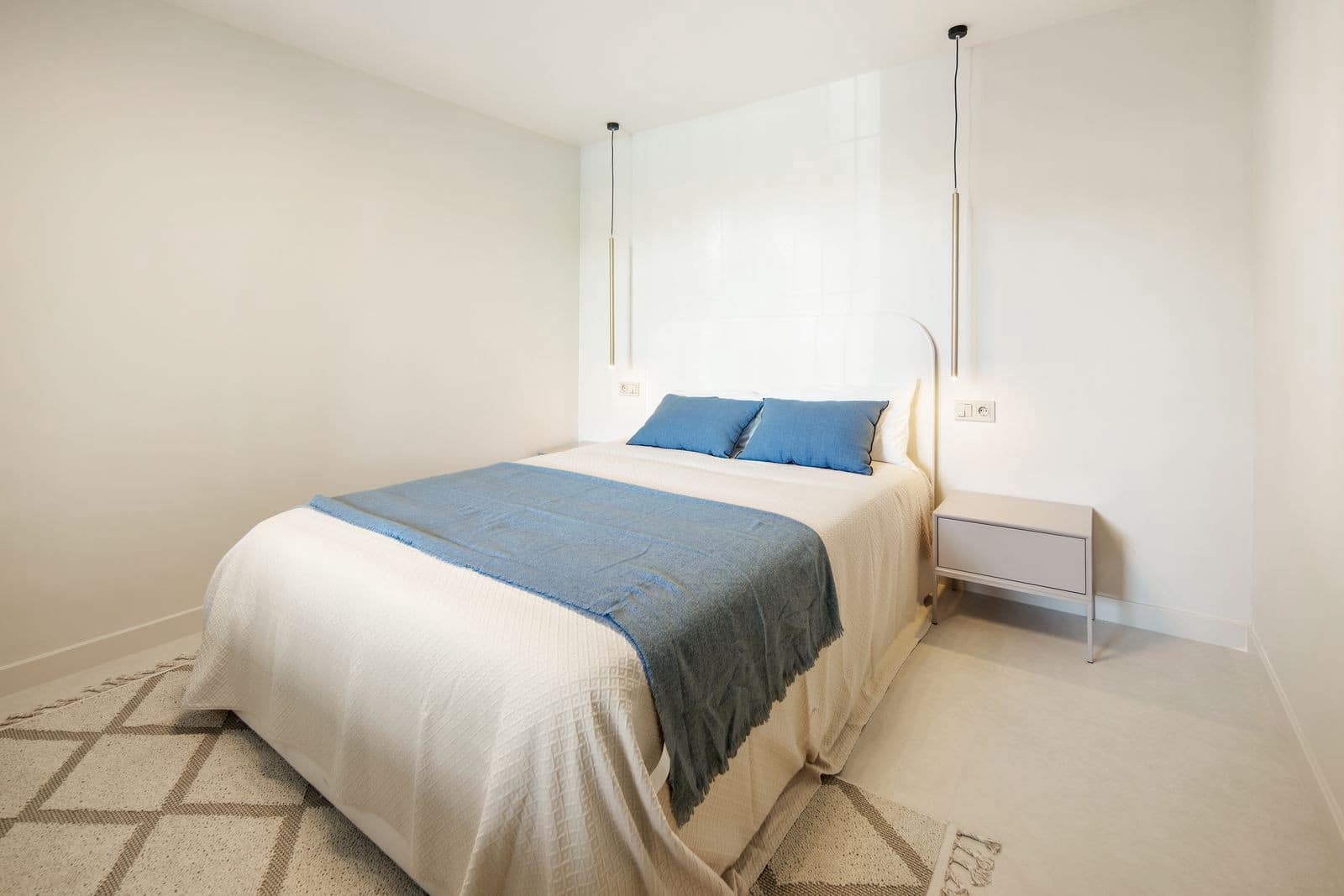 3 chambre Appartement à vendre à Nueva Andalucia avec piscine garage - 1 190 000 € (Ref: 9698722)