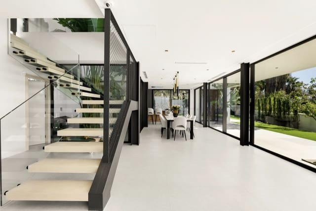5 makuuhuone Huvila myytävänä paikassa Marbella - 3 750 000 € (Ref: 9711850)