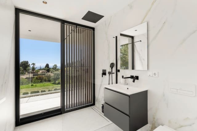 5 makuuhuone Huvila myytävänä paikassa Marbella - 3 750 000 € (Ref: 9711850)