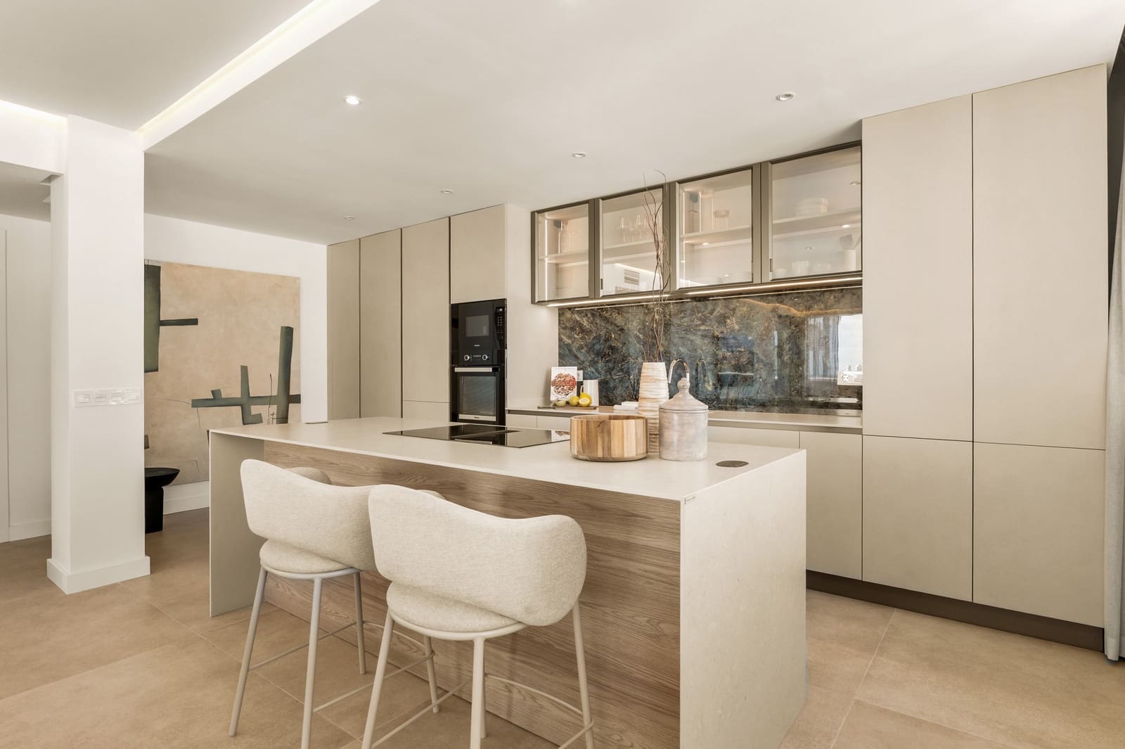 2 bedroom Apartment for sale in Nueva Andalucia with pool garage - € 690,000 (Ref: 9711851)