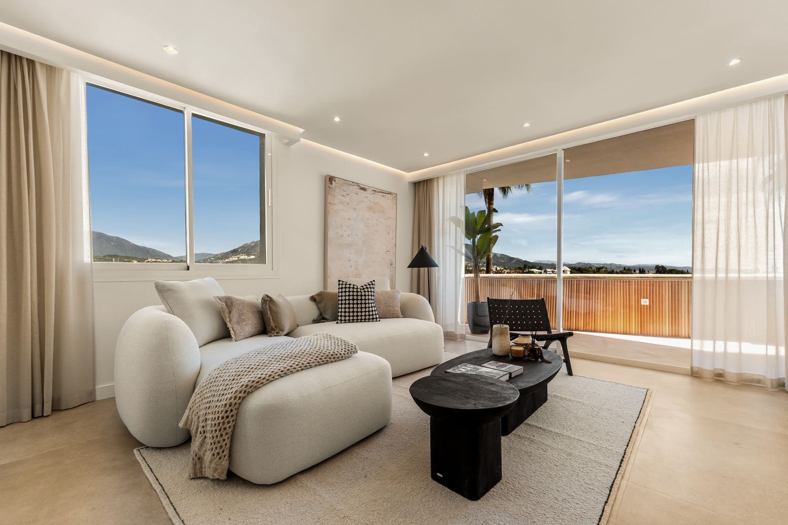 2 bedroom Apartment for sale in Nueva Andalucia with pool garage - € 690,000 (Ref: 9711851)