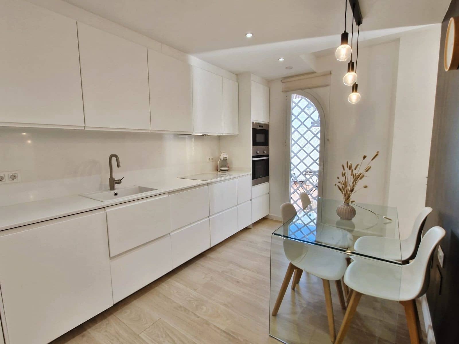 Apartamento de 2 habitaciones en Golden Mile en venta con piscina garaje - 590.000 € (Ref: 9711854)