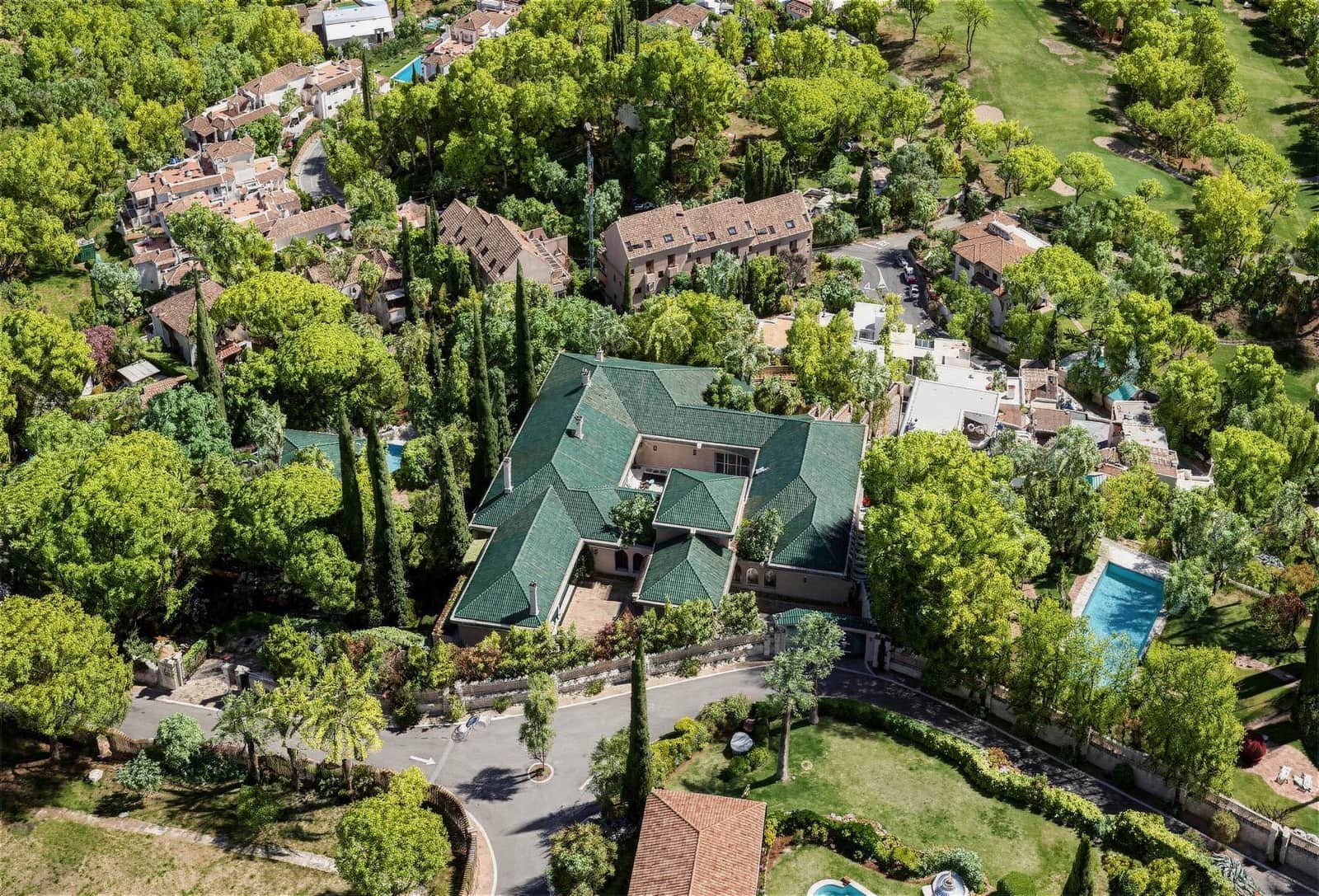 10 soveværelse Villa til salg i Marbella med swimmingpool garage - € 12.000.000 (Ref: 9714747)