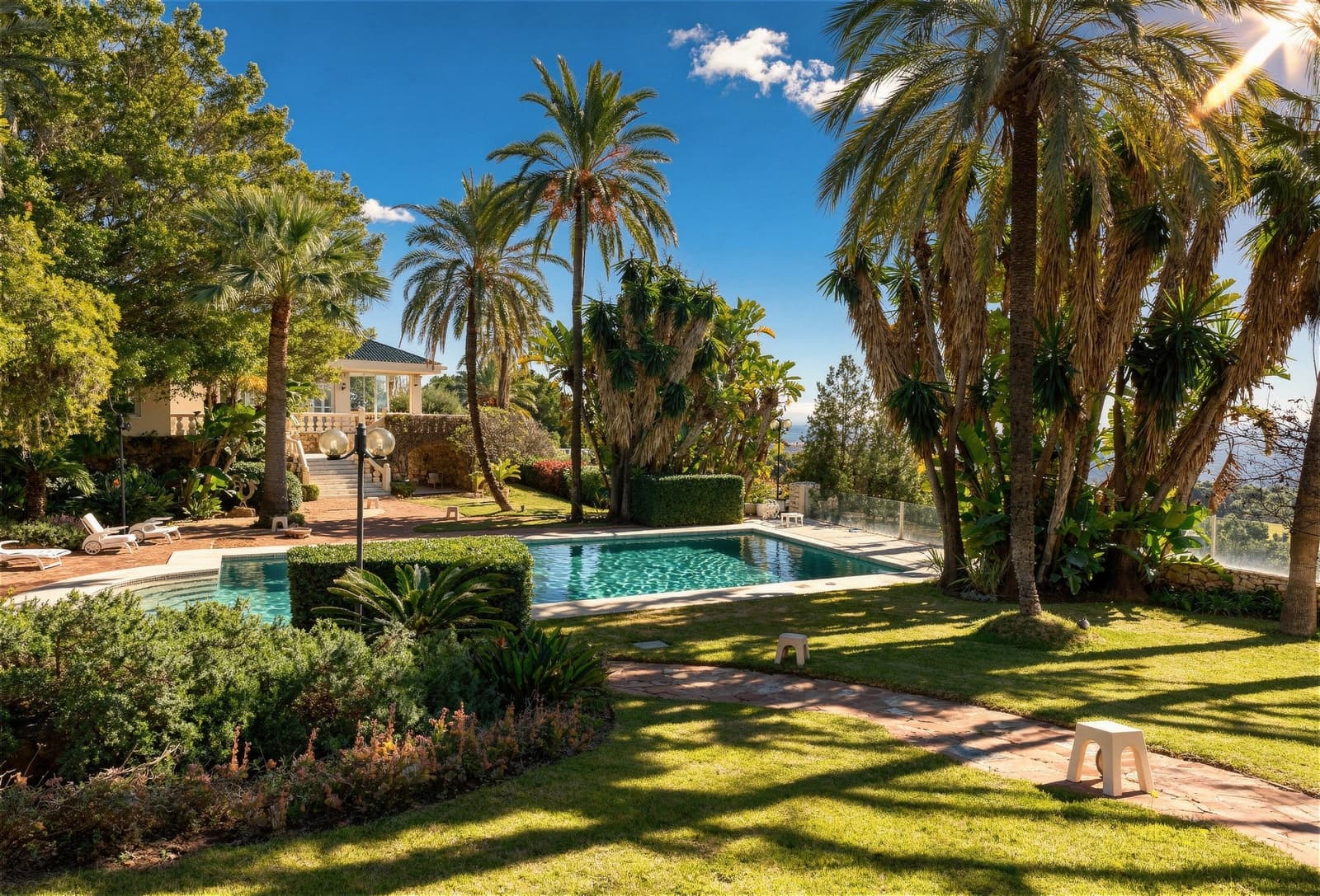 10 soveværelse Villa til salg i Marbella med swimmingpool garage - € 12.000.000 (Ref: 9714747)