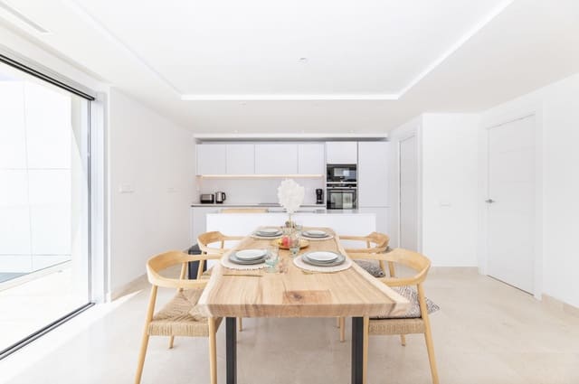 2 quarto Apartamento para venda em Nueva Andalucia, Marbella com piscina garagem - 775 000 € (Ref: 9714750)