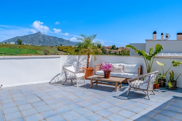 Ático de 2 habitaciones en Rodeo Alto - Guadaiza - La Campana, Marbella en venta con piscina garaje - 485.000 € (Ref: 9721501)