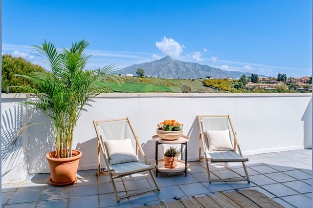 Ático de 2 habitaciones en Rodeo Alto - Guadaiza - La Campana, Marbella en venta con piscina garaje - 485.000 € (Ref: 9721501)