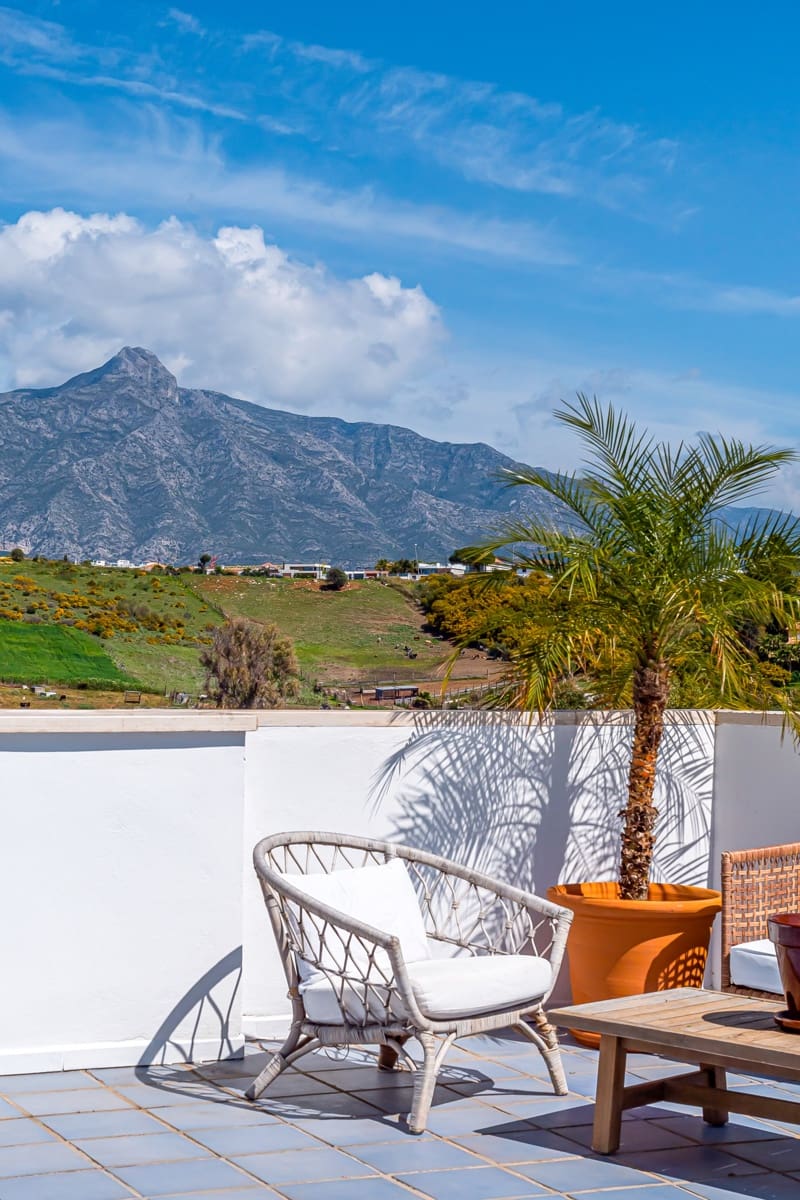 2 soverom Penthouse til salgs i Marbella med svømmebasseng garasje - € 450 000 (Ref: 9721501)
