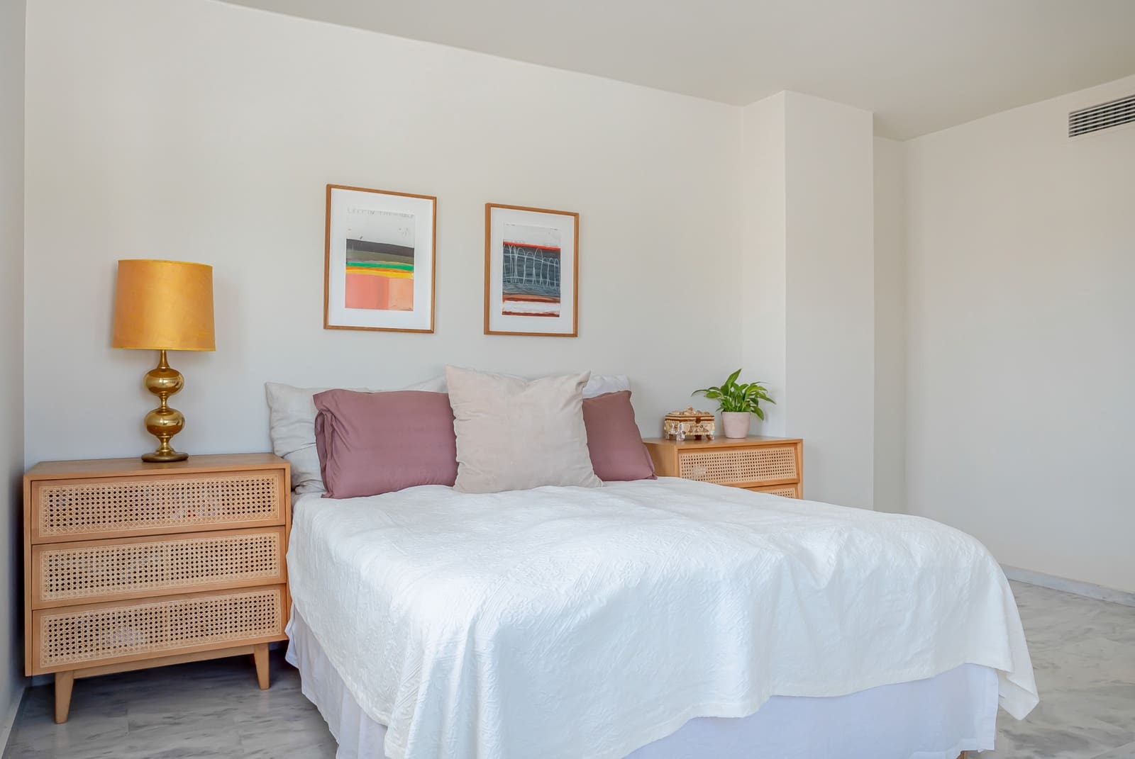 2 soverom Penthouse til salgs i Marbella med svømmebasseng garasje - € 450 000 (Ref: 9721501)