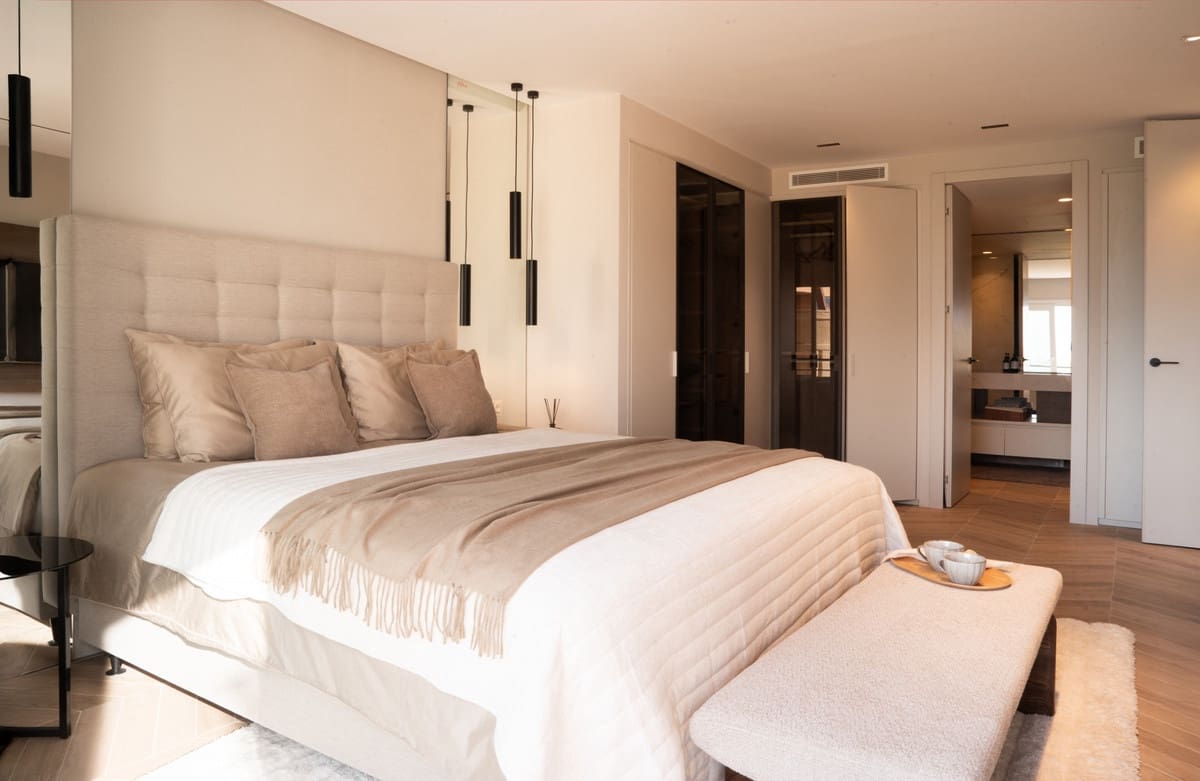 3 quarto Penthouse para venda em Nueva Andalucia com piscina garagem - 2 695 000 € (Ref: 9721503)