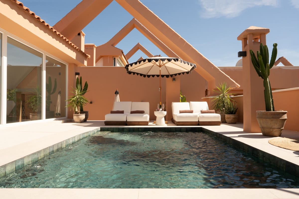 3 quarto Penthouse para venda em Nueva Andalucia com piscina garagem - 2 695 000 € (Ref: 9721503)