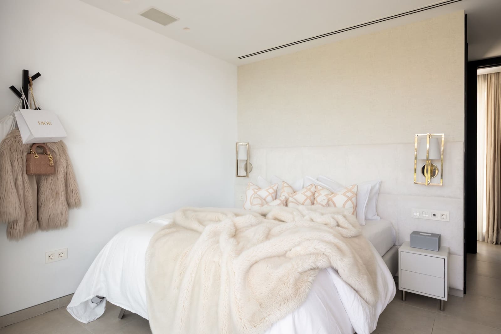 4 chambre Villa/Maison à vendre à Nueva Andalucia avec piscine garage - 4 295 000 € (Ref: 9721504)