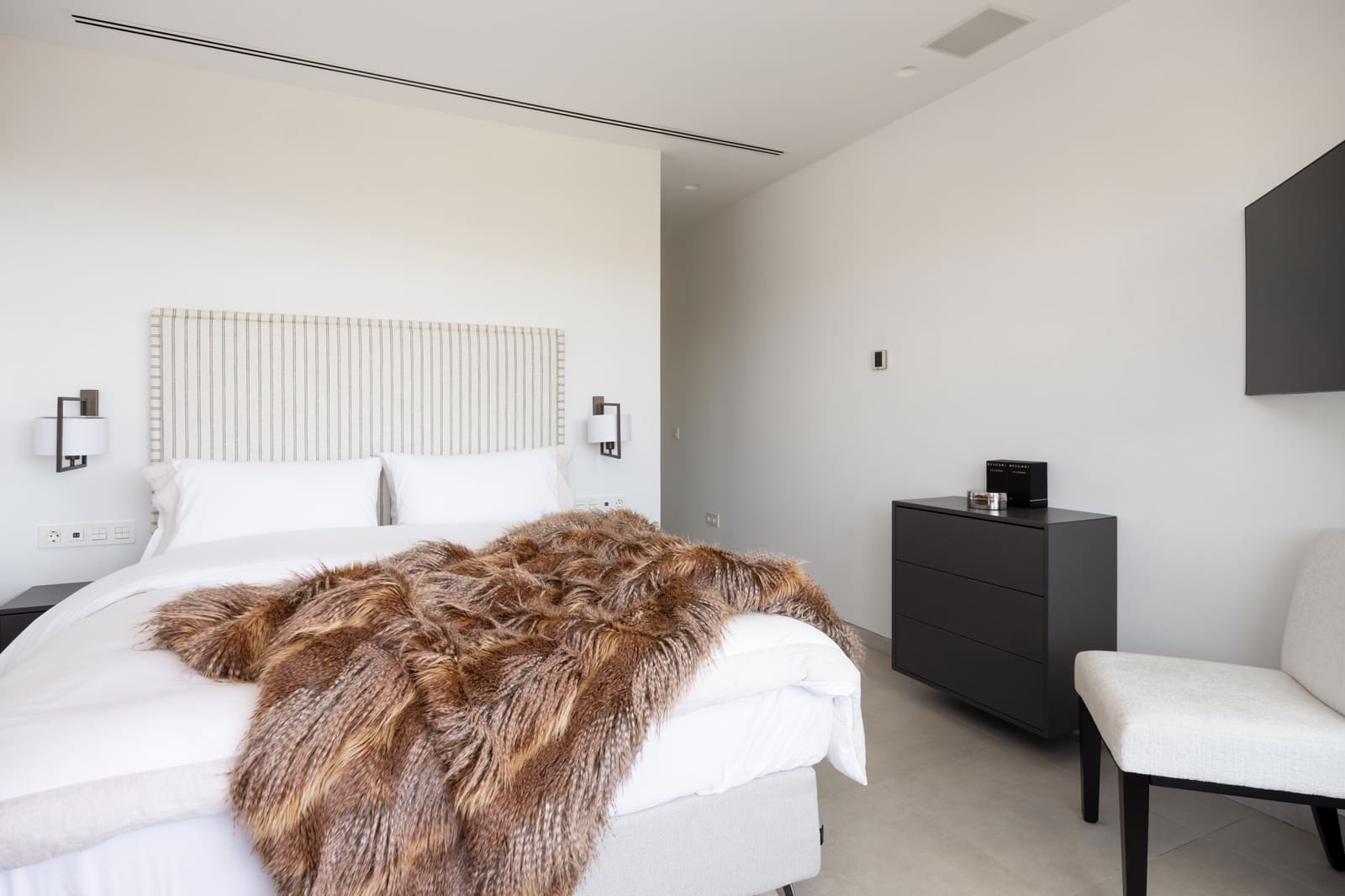 4 chambre Villa/Maison à vendre à Nueva Andalucia avec piscine garage - 4 295 000 € (Ref: 9721504)