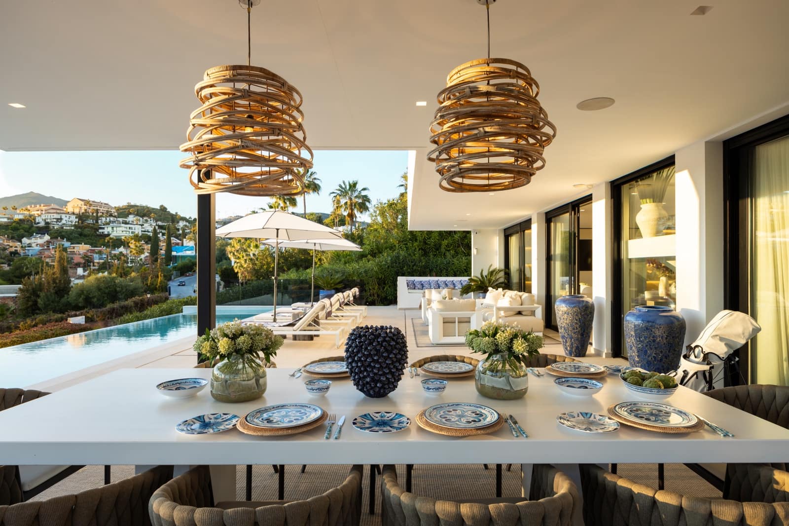 4 chambre Villa/Maison à vendre à Nueva Andalucia avec piscine garage - 4 295 000 € (Ref: 9721504)